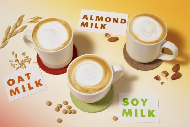 スタバのミルク全7種類の特徴とカロリー・変更や追加カスタムを解説