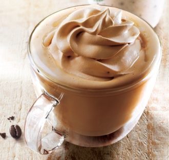 コーヒークリームラテのカスタムと再現方法、カロリーを紹介