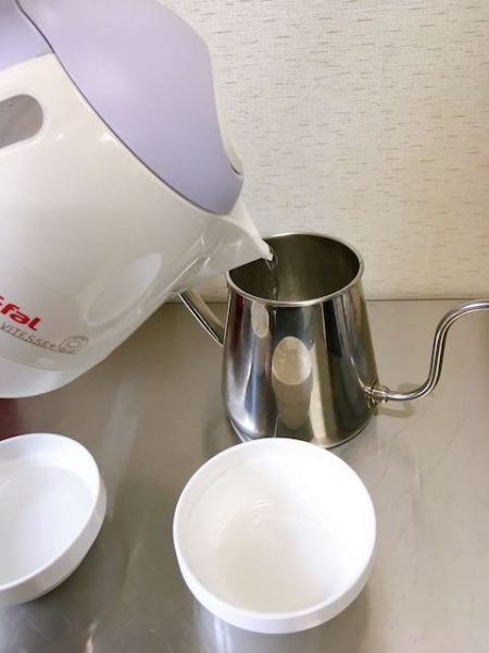 美味しいコーヒーを作るなら電気ケトルがおすすめ。コーヒー器具別で味を比較