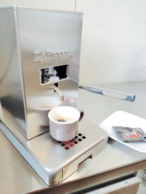 ルカフェのコーヒーマシン（ピッコラ）カフェポッドの使い方と感想 - 山口的おいしいコーヒーブログ
