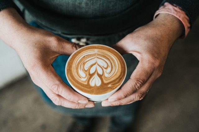 カフェインレスコーヒーのデメリットと副作用は？