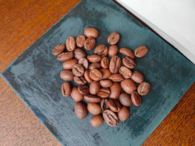 ブルーボトルコーヒーの豆「スリーアフリカズ」の味や香り、特徴を紹介